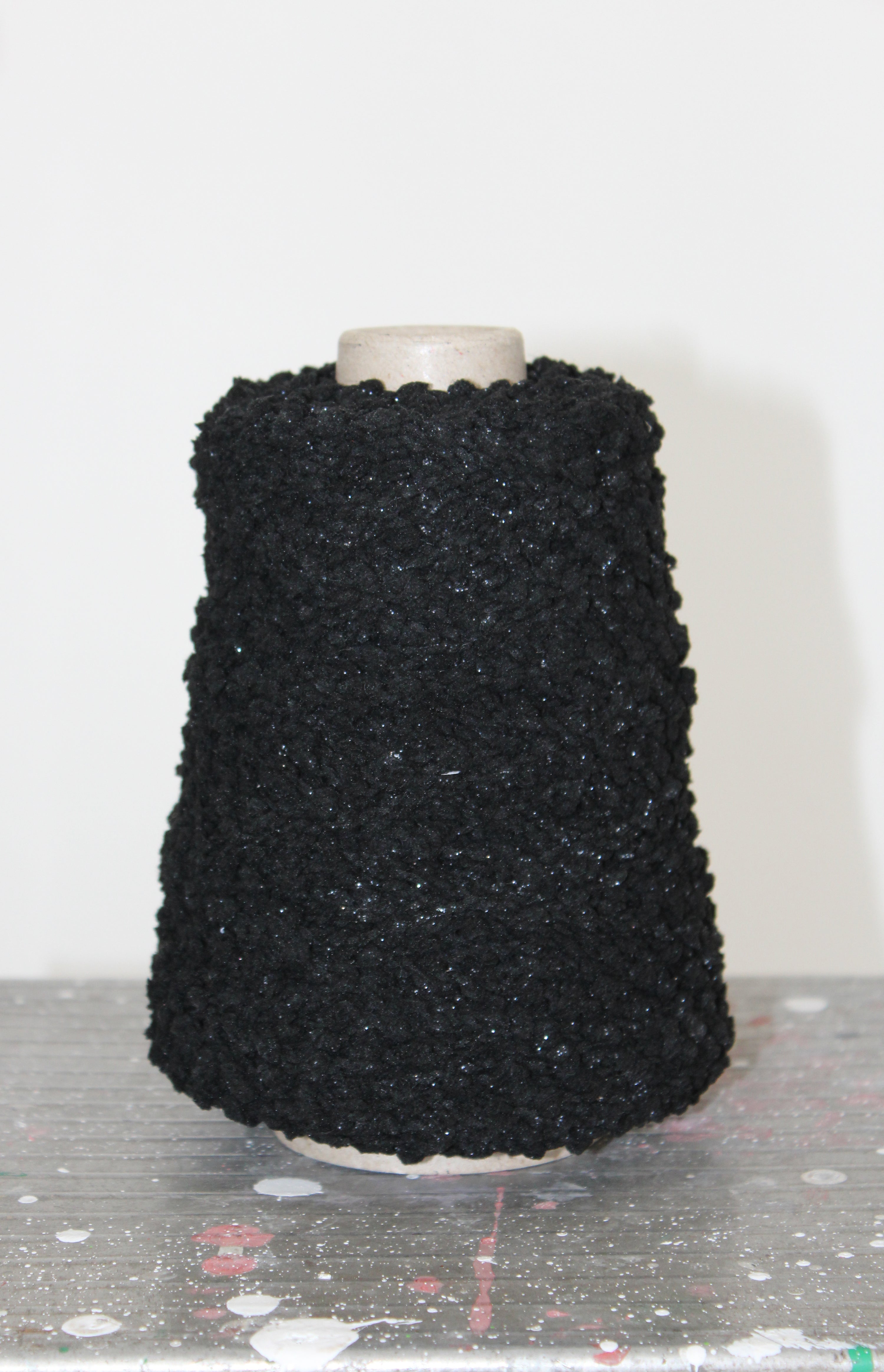 GLITTER-PRINTED POMPOM YARN