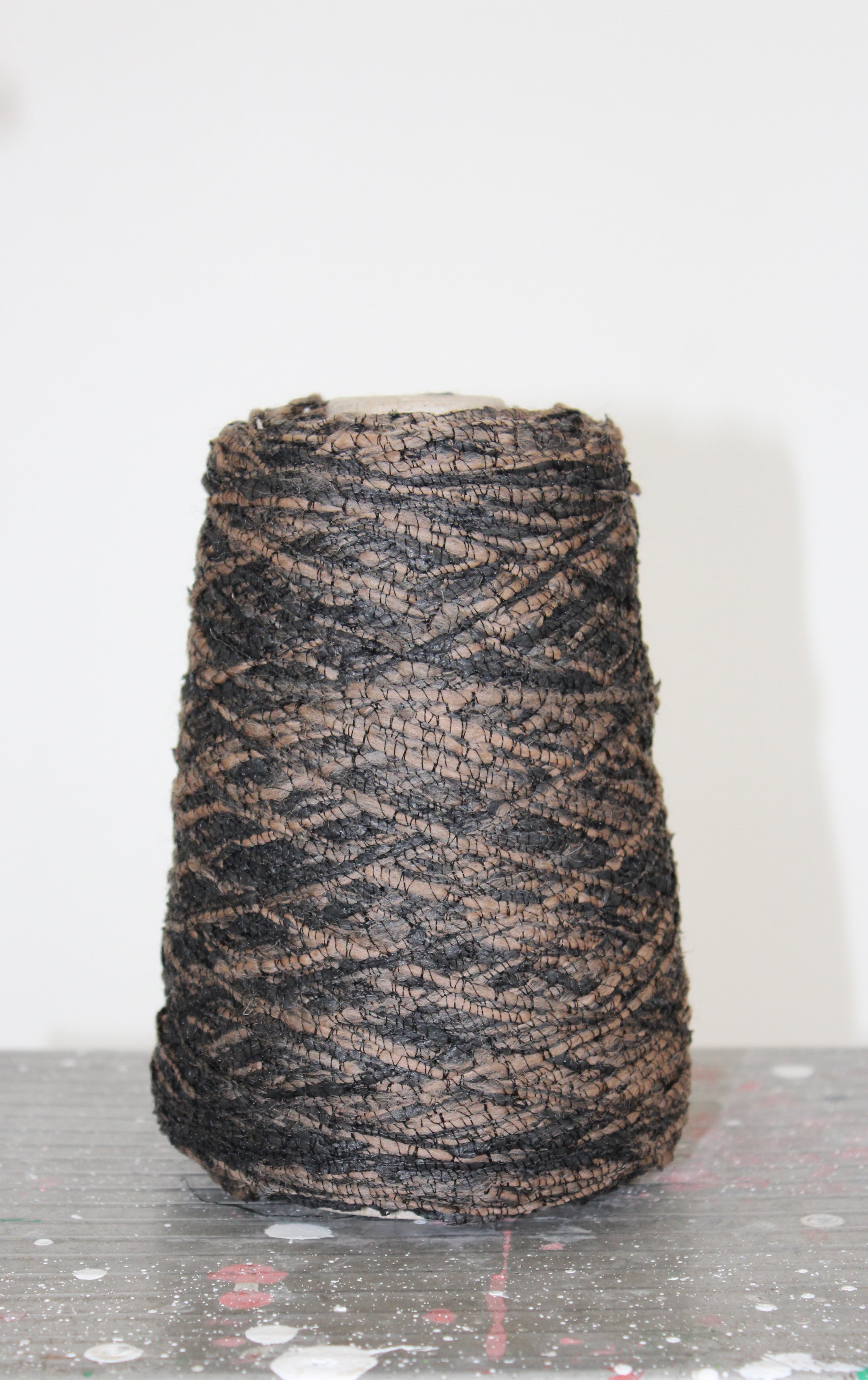 PRINTED WOOL ROVING YARN