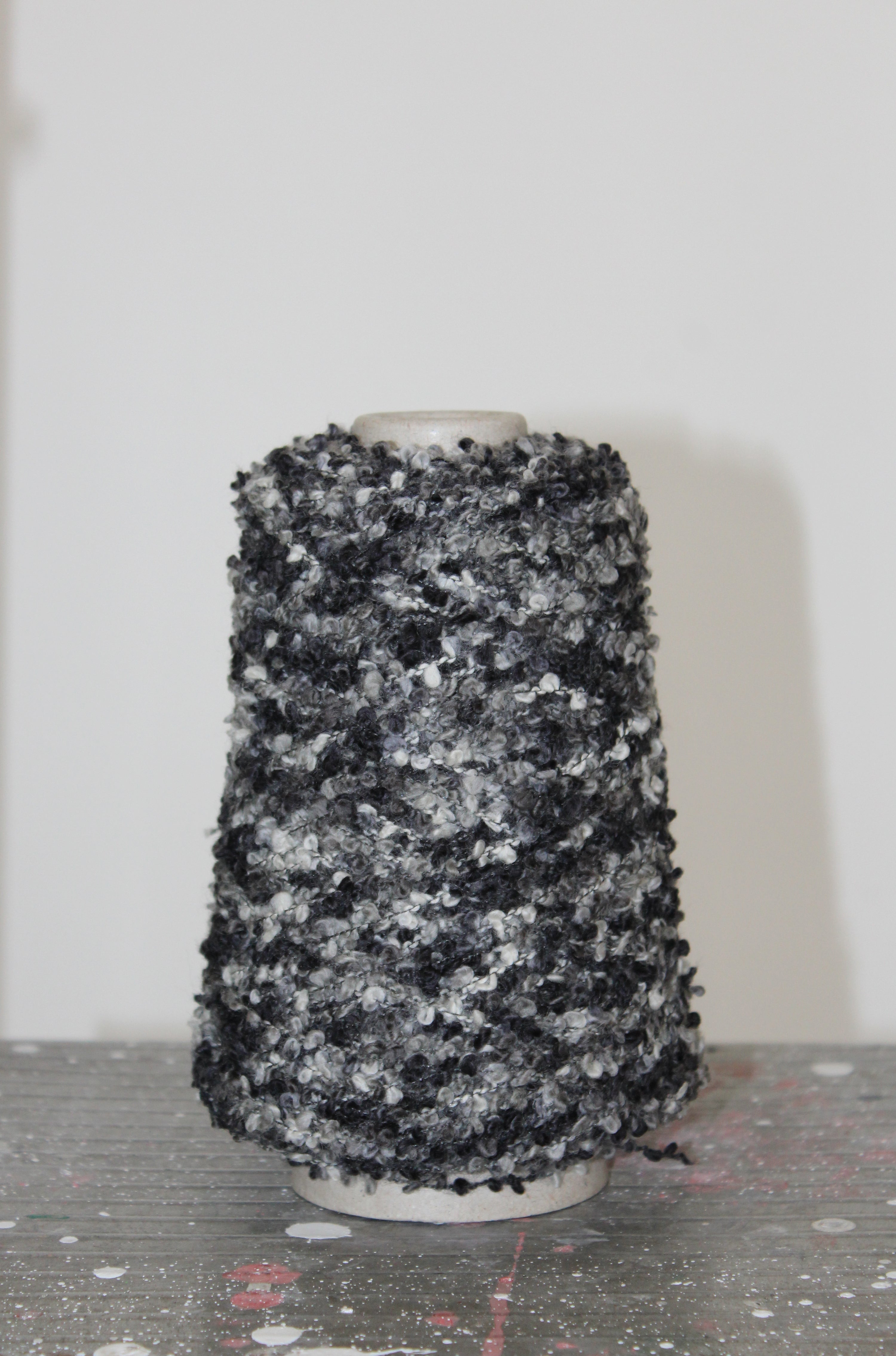 WOOL PICKER-EFFECT YARN